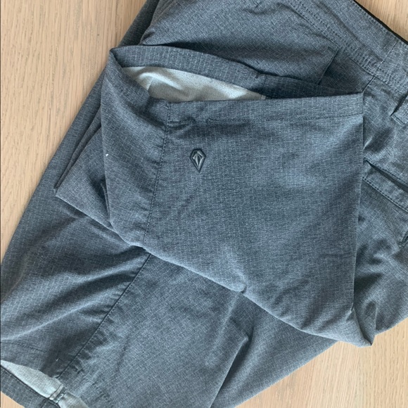 Volcom Surf & Turf Board Shorts - Picture 5 of 7